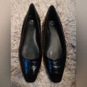 NWOT Aquatalia Marcella Glossy Black Croc-Embossed Leather Loafers